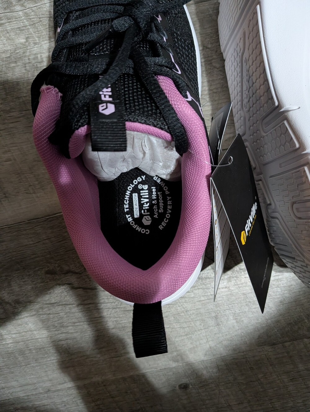 New Women's 7.5 Wide Sneakers - Picture 4 of 6